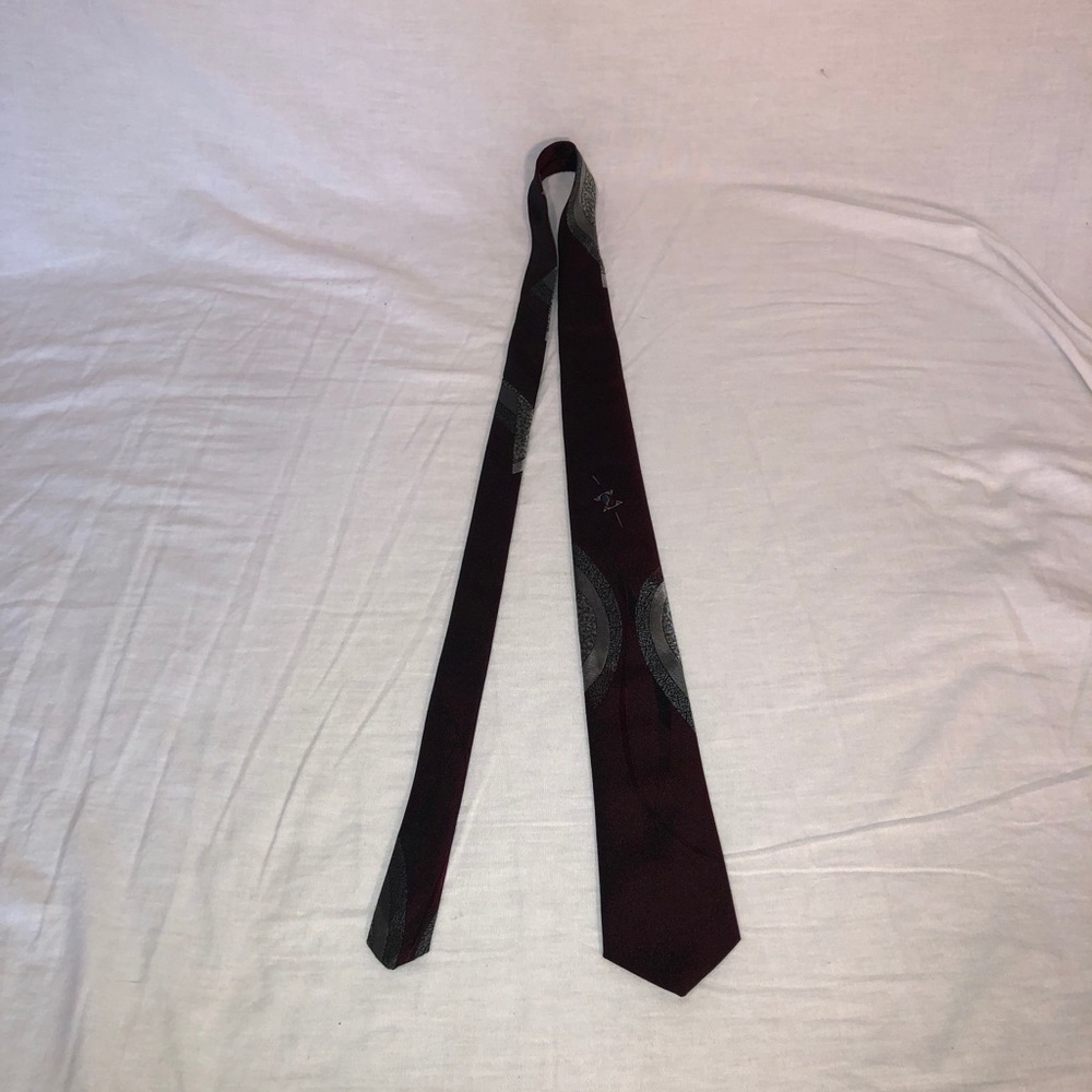 Men’s Bugle Boy Artsy Patterned Tie